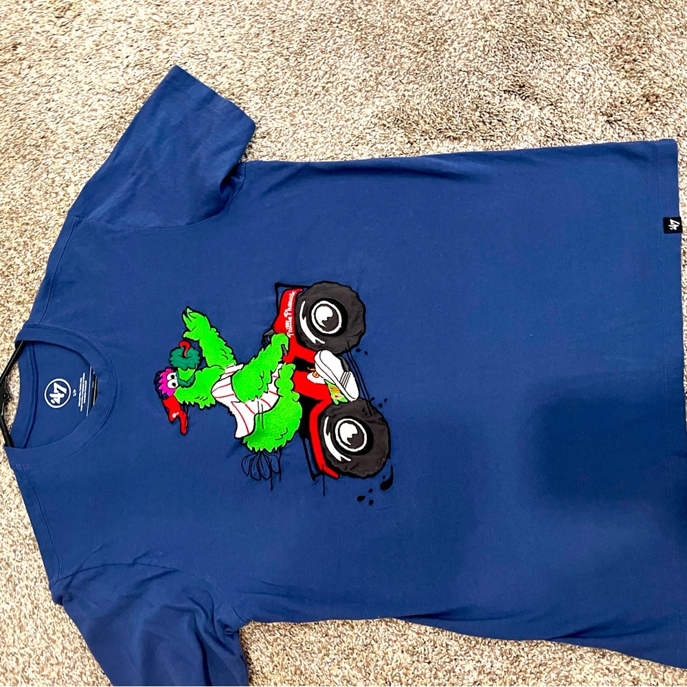RARE ⚾️ embroidered Fanatic Tee!